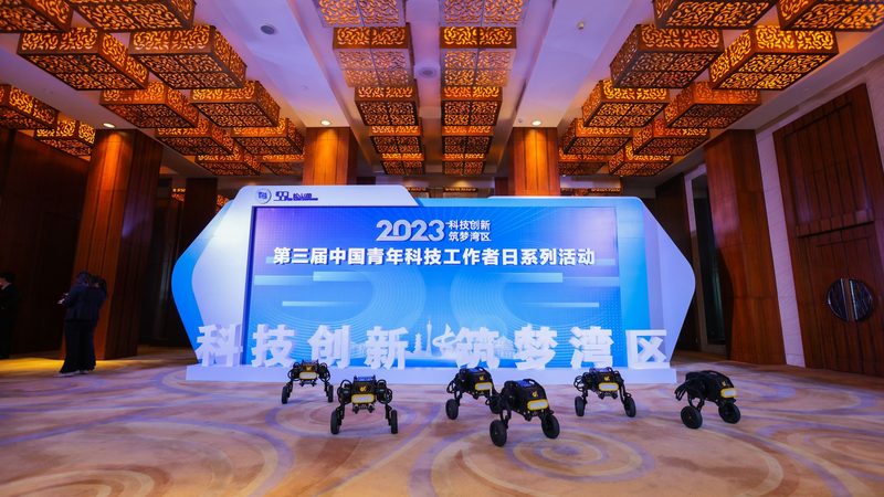 机器学习平台选型：从技术栈到行业落地能力